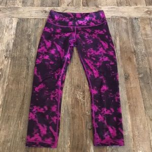 Lululemon - Tye-Dye Wonder Under Crop - size 4